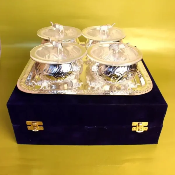 4 Elephant Bowl & Tray With Box