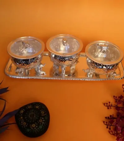 Tray-With-3-Elephant-BowL