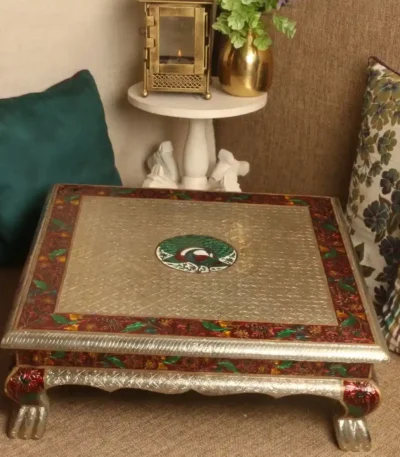 SILVER EMBOSE CHOWKI 21X21