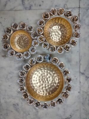 Hammered Metal Festive Bowl Set - Set of 3 Gold & Silver Decor Bowls