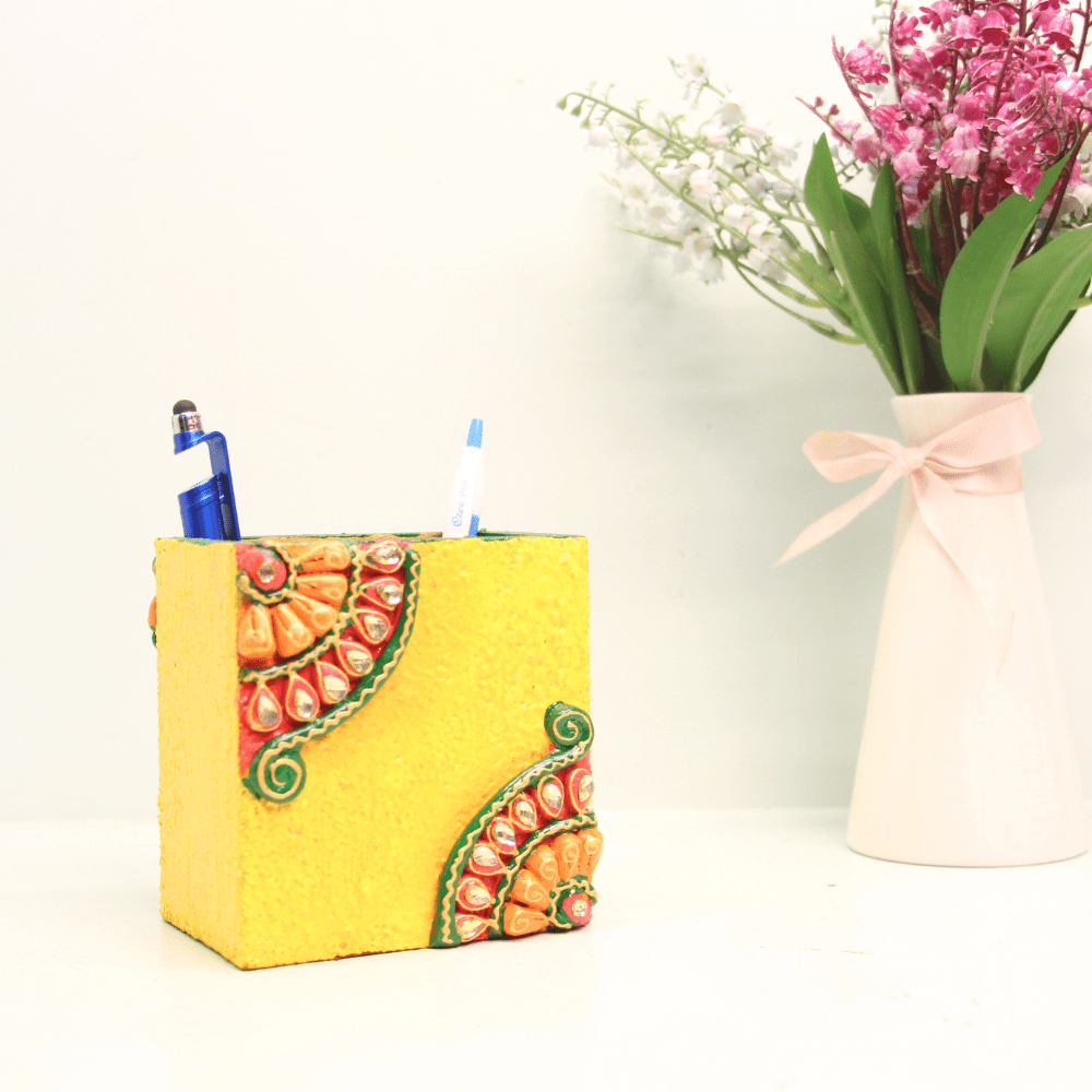 WOODEN KUNDAN CHOKOR PEN STAND - Image 3