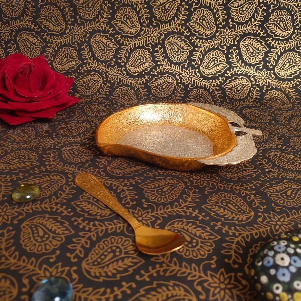 Small Leaf-Shaped Single Serving Set (3 Pcs) | Auspicious Gifting Dish - Image 2