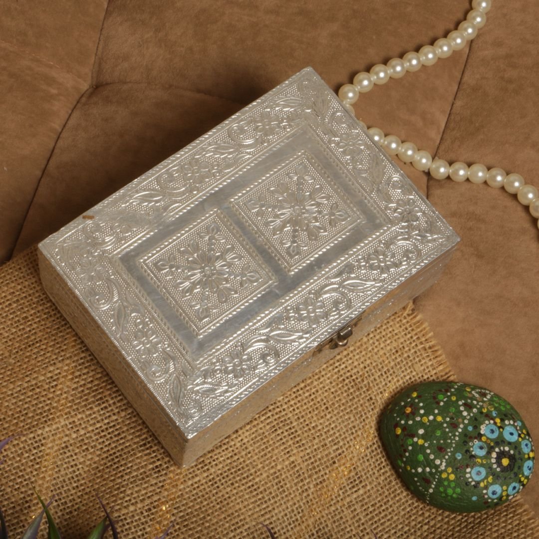 Elegant Silver-Toned Wood Dry Fruit Box 7x5 | Premium Festive Serving Dish - Image 3