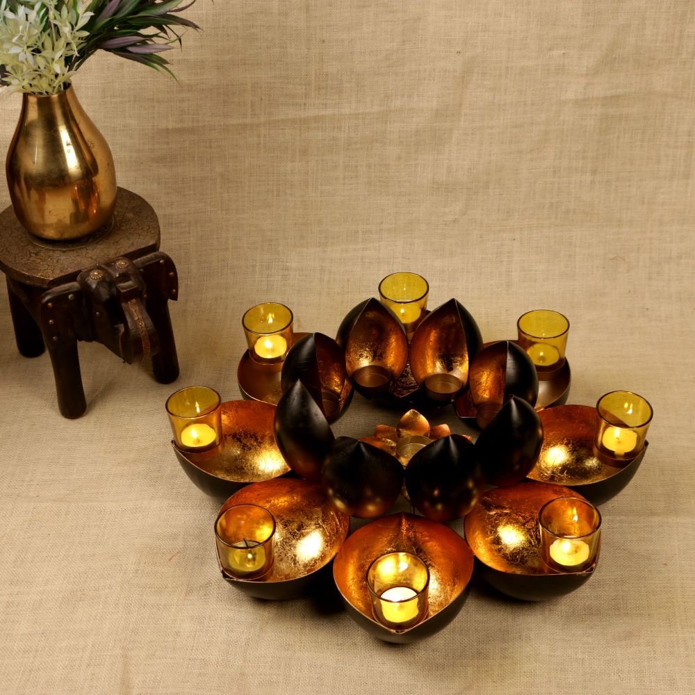 Golden Ribbon Tea Light Holder - Triple-Cup Iron Lamp for Abstract Festive Decor - Image 2