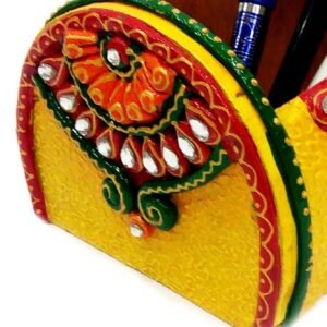 WOODEN KUNDAN D PEN STAND