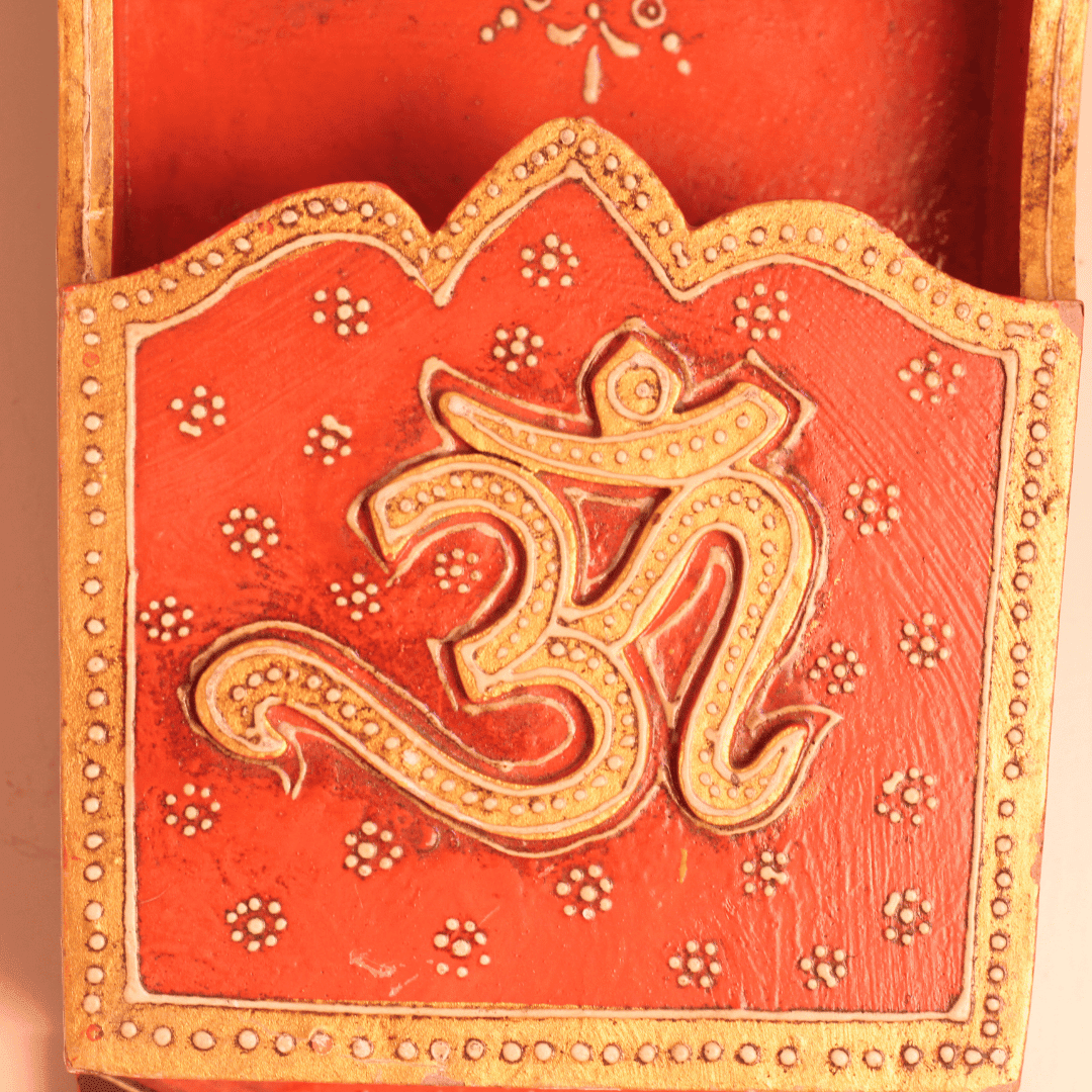 WOODEN KUNDAN COLORFUL LETTER KEY STAND - Image 4