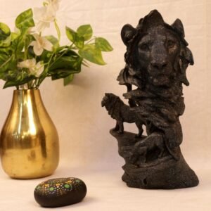 Majestic Lion Sculpture