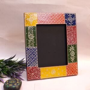 Hand-Painted Wooden Picture Frame – 6*8′′ Vibrant Patchwork Decor for Festive Gifting