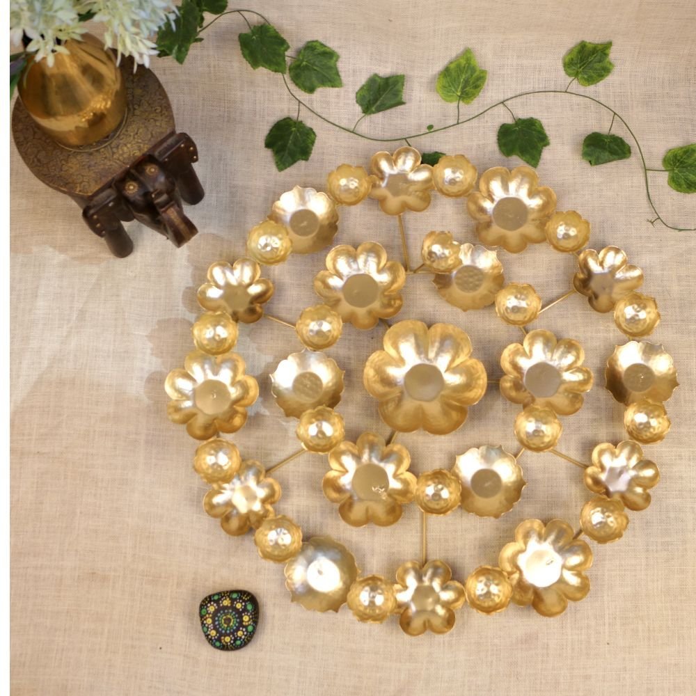 25 ′′ Grand Golden Flower Tea Light Garland - Iron Centerpiece for Diwali Lighting - Image 2