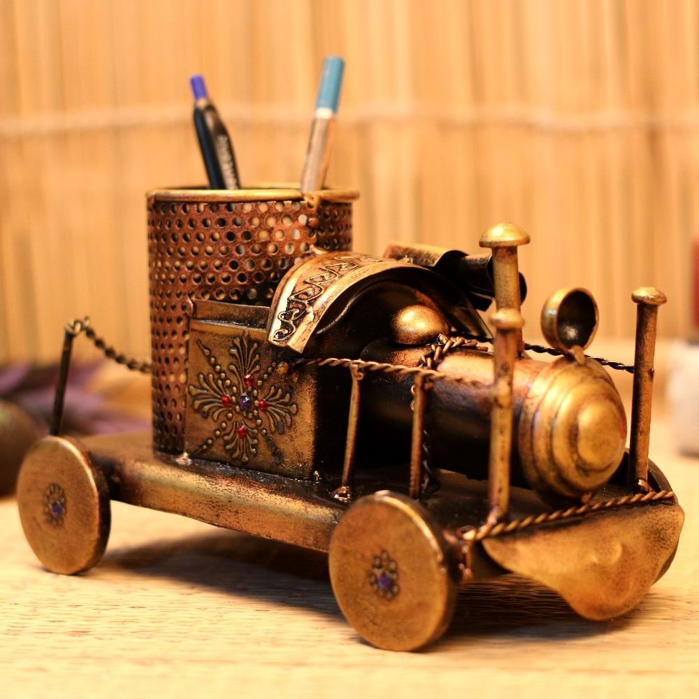 Vintage Train Pen Stand - Image 2