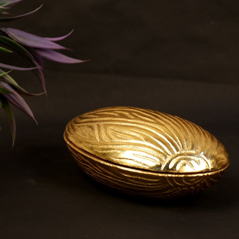 Golden Almond-Shaped Serving Tray - Image 3