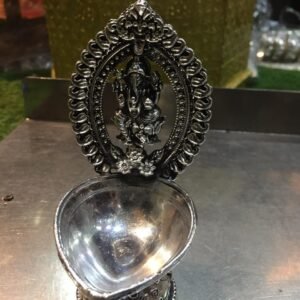 Ornate Silver Ganesha Diya – Traditional Indian Lamp for Worship and Festive Decor