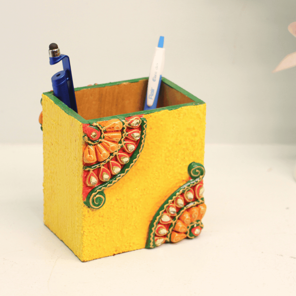 WOODEN KUNDAN CHOKOR PEN STAND - Image 4