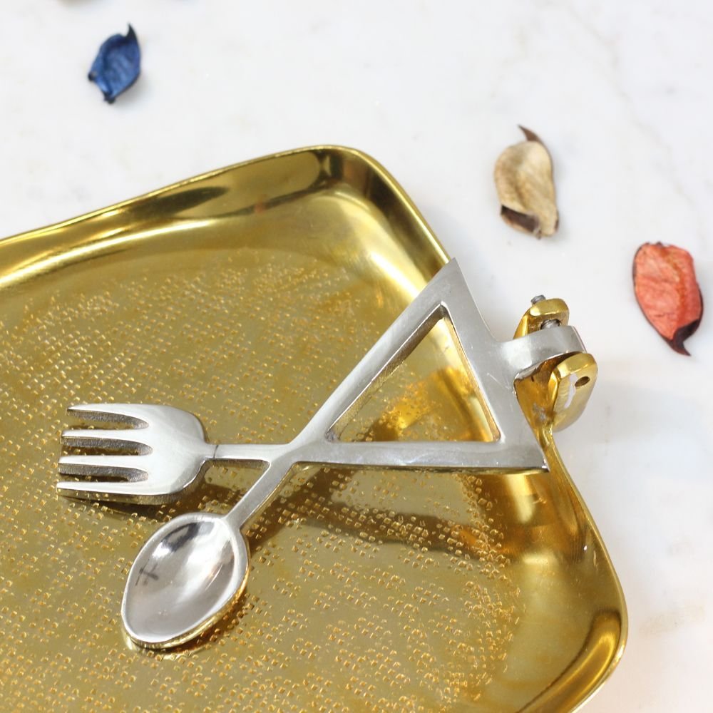 Aluminium Hammered Plate Napkin Holder - Image 3