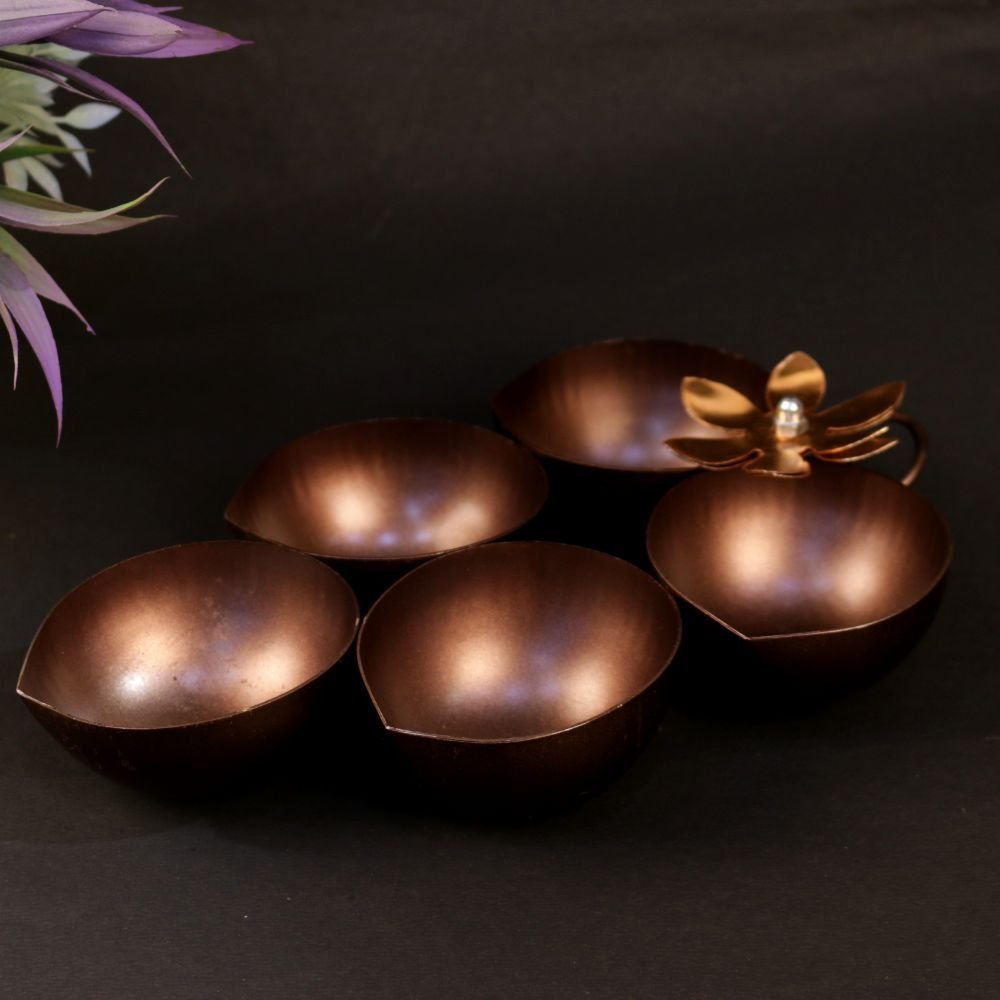 Copper Finish Serving Bowl Set - Set of 5 Iron Leaf Bowls for Festive Gifting - Image 3