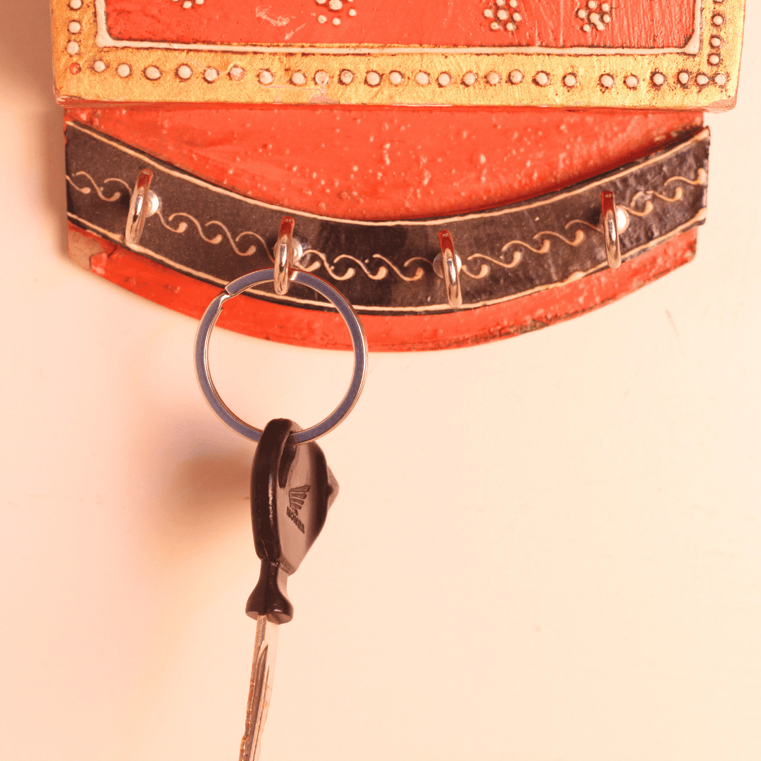 WOODEN KUNDAN COLORFUL LETTER KEY STAND - Image 2