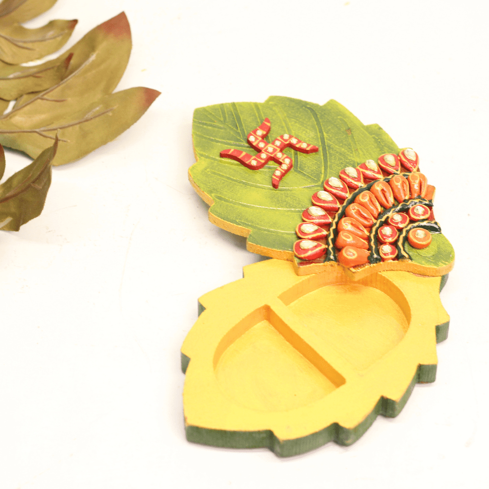 Wooden Kundan Leaf Chopra - Image 3