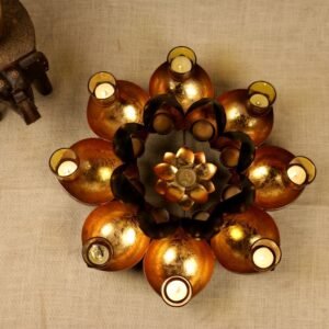 Golden Ribbon Tea Light Holder – Triple-Cup Iron Lamp for Abstract Festive Decor