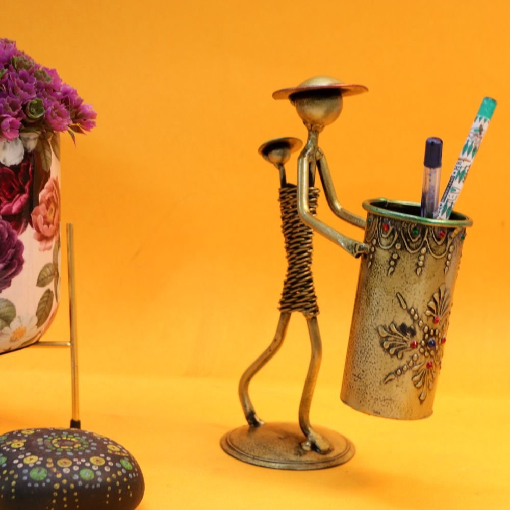 Iron Pen Stand with Figurine - Image 2