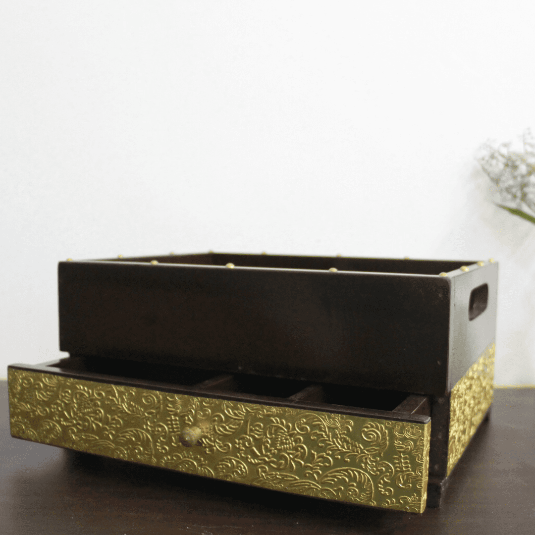 Brass Dinner Tray With Rack - Image 5
