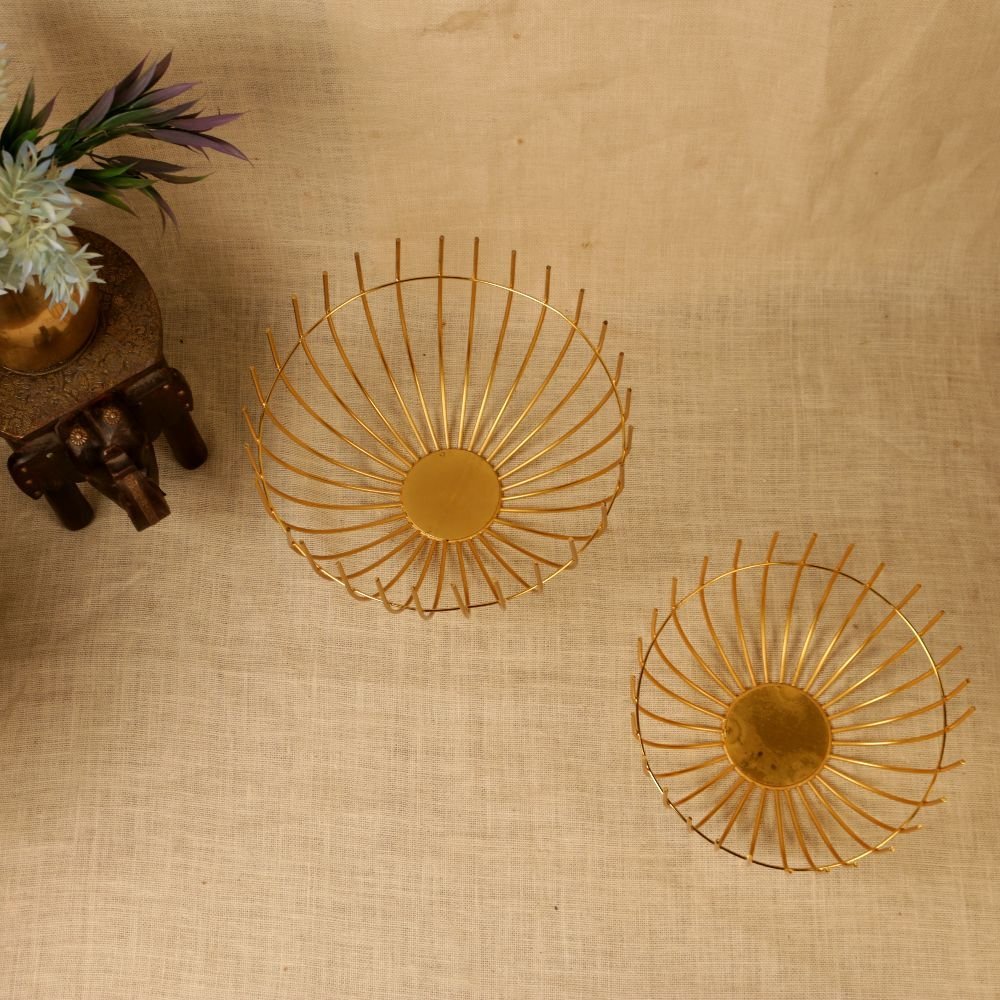 Set of 2 Golden Wire Bowls - 12 ′′ & 11 ′′ Iron Fruit Basket Decor - Image 2