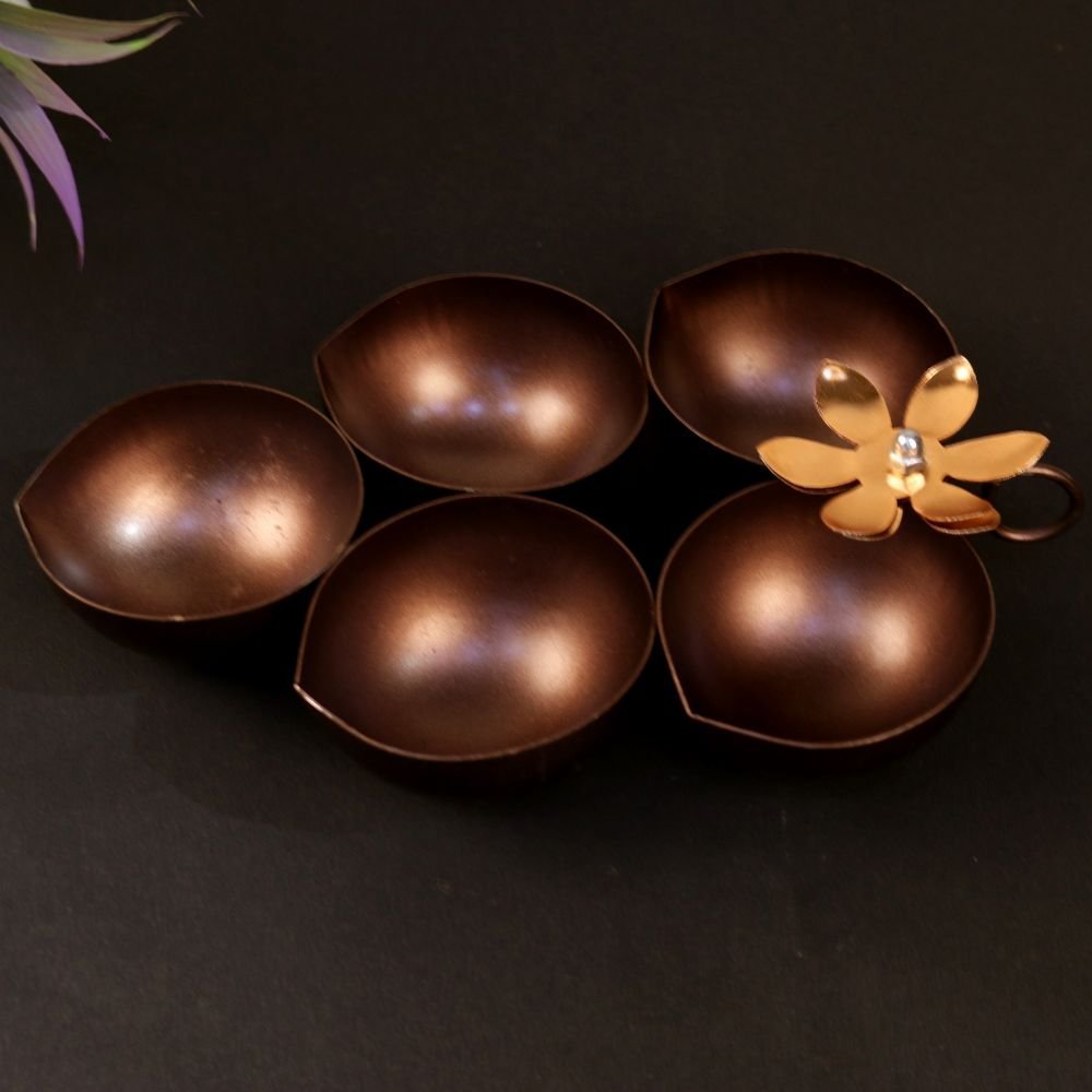 Copper Finish Serving Bowl Set - Set of 5 Iron Leaf Bowls for Festive Gifting
