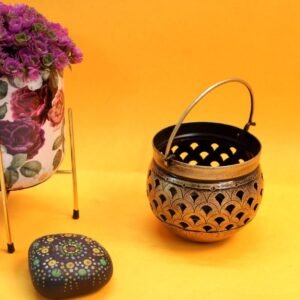 Antique Metal Tea Light Basket – 4 ′′ Golden Iron Lantern for Festive Decor