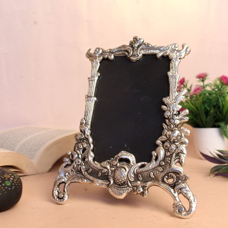 Metal Small Photo Frame – Elegant Decorative Tabletop Picture Frame - Image 3