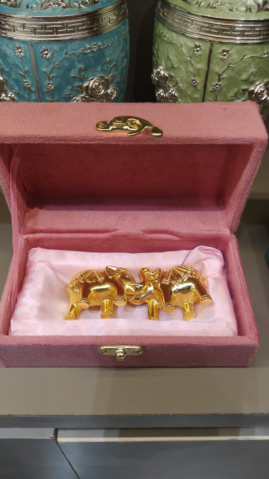 New Solid Elephant Pair with Box – Traditional Decorative Elephant Showpiece Gift Set - Image 3